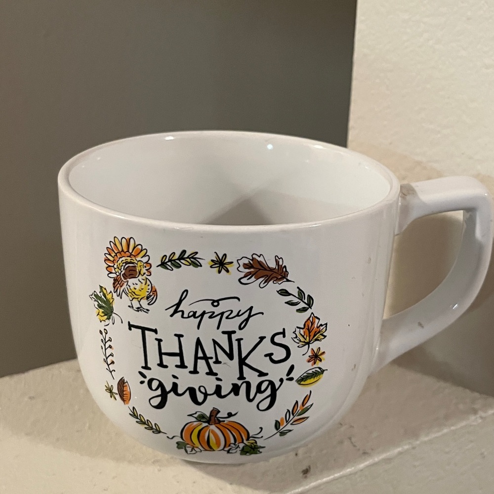 🐠 Stoneware Happy Thanksgiving Oversized Mug/Cup. NWT. Microwave/dishwasher Safe